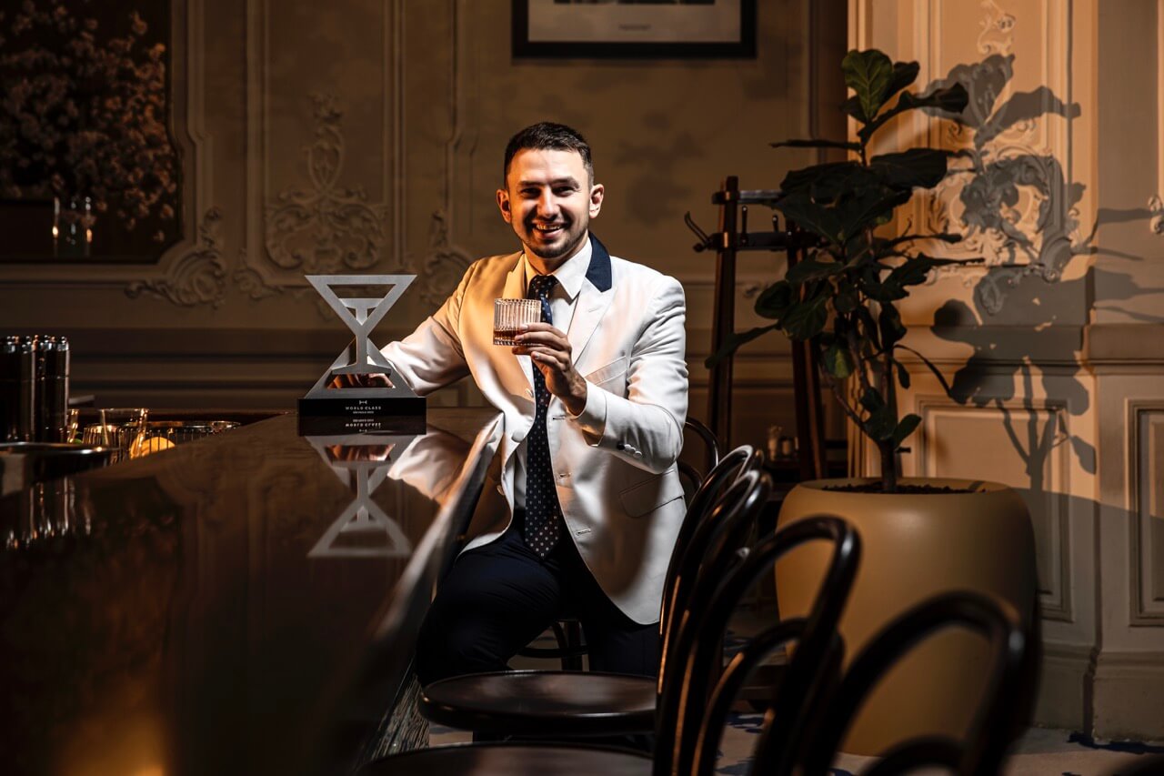 Jan Šebek zvítězil nejprestižnější barmanské soutěži World Class 2023 i díky inovativnímu využití WineGAS